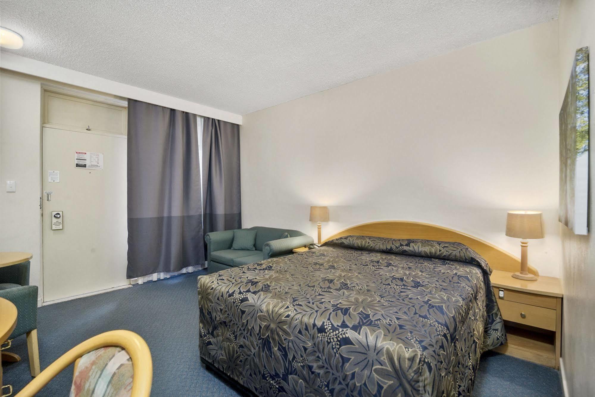 Park Motor Inn Toowoomba Exterior photo